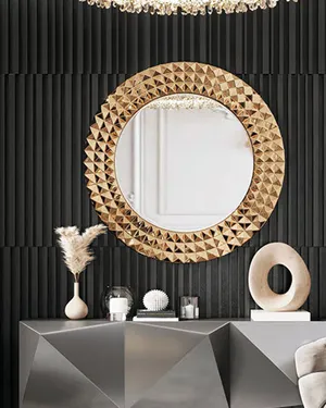  Средний размер квартир — 180 кв. м
